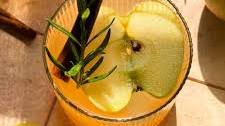 Easy Sparkling Spiced Apple Cider Mocktail Recipe