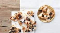 Frozen yogurt bark con granola