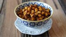 Garlic Parmesan Roasted Chickpeas