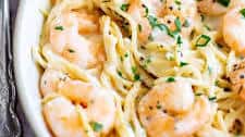 Garlic Parmesan Shrimp Pasta