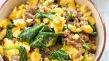 Keto Sausage, Egg, and Spinach Breakfast Bowls