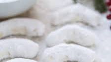 Kourabiedes (Greek Butter Cookies)