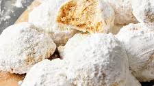 Kourabiedes - Greek Christmas Cookies