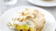 Little lemon meringue pies