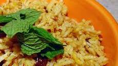 Middle Eastern Raisin Rice