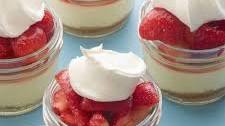 Mini Mason Jar Strawberry Cheesecakes