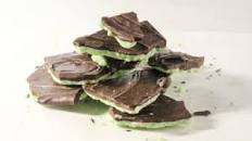 Mint Chocolate Bark - Yes, you CAN use chocolate chips - but here's how!