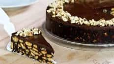No-Bake Chocolate Biscuit Cake