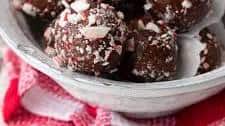 No Bake Chocolate Peppermint Protein Balls