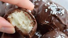 No-Bake Peppermint Pattie Chocolate Truffles