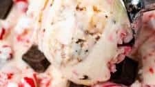 No-Churn Peppermint Bark Fudge Swirl Ice Cream