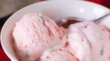 No-Churn Peppermint Ice Cream
