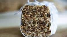 Oatmeal Raisin Cookie Energy Bars | Make Ahead Mondays