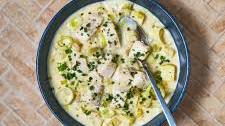 One Pot Cheesy Haddock & Leek Chowder