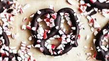 Peppermint Bark Pretzels