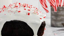 Peppermint Hot Chocolate Snack Cake