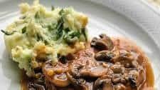 Pork Chops in Garlic Mushroom Sauce