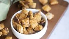 Praline Pecan Crunch Snack Mix