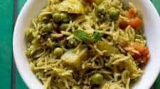 Pudina Rice Recipe | Spicy Pudina Pulao (Mint Rice)