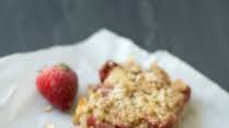 Quick and Easy Gluten Free Strawberry Oatmeal Bars