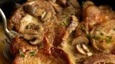 Recipe: 30-Minute Creamy Garlic Mushroom Pork Chops