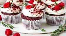 Red velvet cupcakes with cream cheese frosting