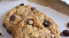 Soft Chewy Oatmeal Raisin Cookies Recipe