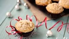 Spiced Eggnog Muffins with Streusel Topping