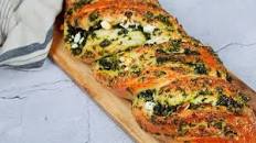 Spinach feta bread: quick, fluffy and super yummy!