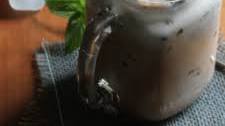 Starbucks Mint Chocolate Chip Frappuccino (Copycat Recipe)