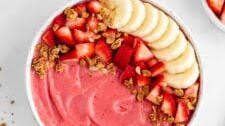 Strawberry Banana Smoothie Bowl