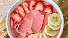 Strawberry Banana Smoothie Bowl