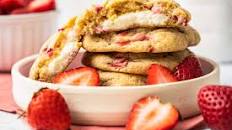 Strawberry Cheesecake Cookies