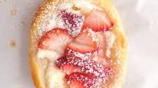 Strawberry Cream Cheese Pastry