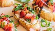 Strawberry Goat Cheese Bruschetta