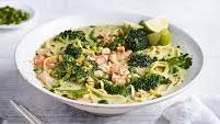 Thai-style prawn and noodle soup with broccoli