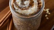 The Best Creamy Cinnamon Roll Overnight Oats