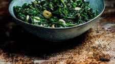 The Best Stir-Fried Garlic Spinach