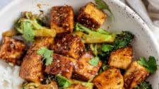 Tofu Broccoli Stir Fry with Garlic Ginger Sauce