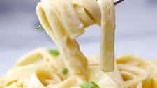 Vegan Alfredo Sauce with Coconut Milk