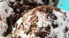 Vegan Cookies and Cream Ice Cream