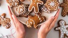 Vegan Gingerbread Cookies (refined sugar free)