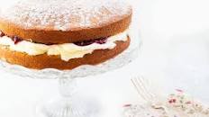 Victoria Sponge Cake with Whipped Cream