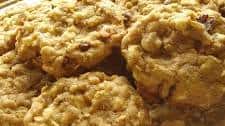 White Chocolate Chip Oatmeal Cookies