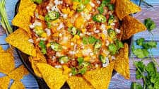 Cheesy ground beef nachos