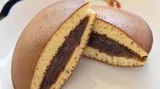 Dorayaki (Sweet Red Bean Pancake)