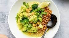 Easy Chickpea Coconut Milk Curry with Broccoli