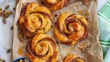 Easy Pistachio Honey Baklava Rolls (video)