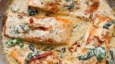 Insanely Good Creamy Tuscan Garlic Salmon