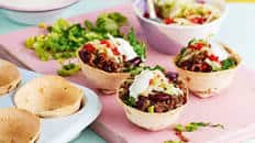 Paprika beef taco cups